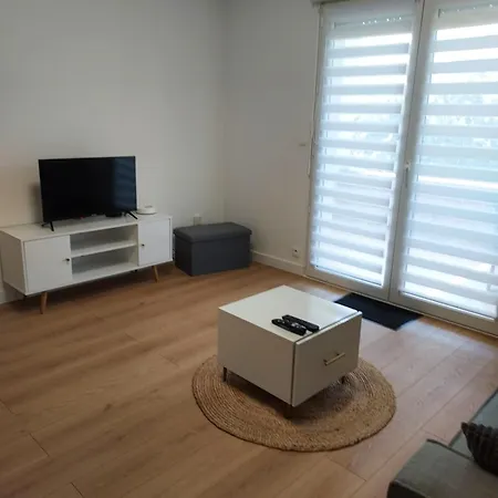 Petit דירה Nérac